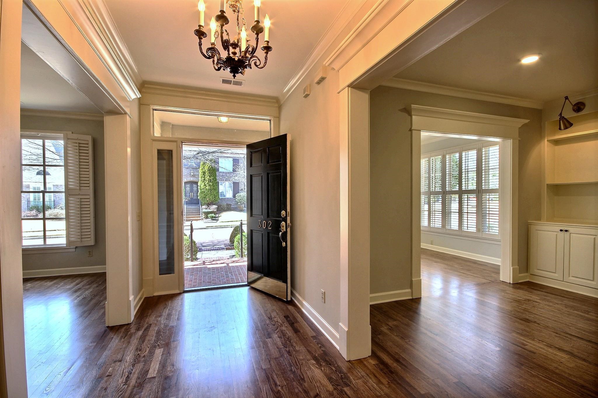 302 Colbert Street East Collierville, TN 38017 - Photo 4 of 33 Front entry with detailed millwork