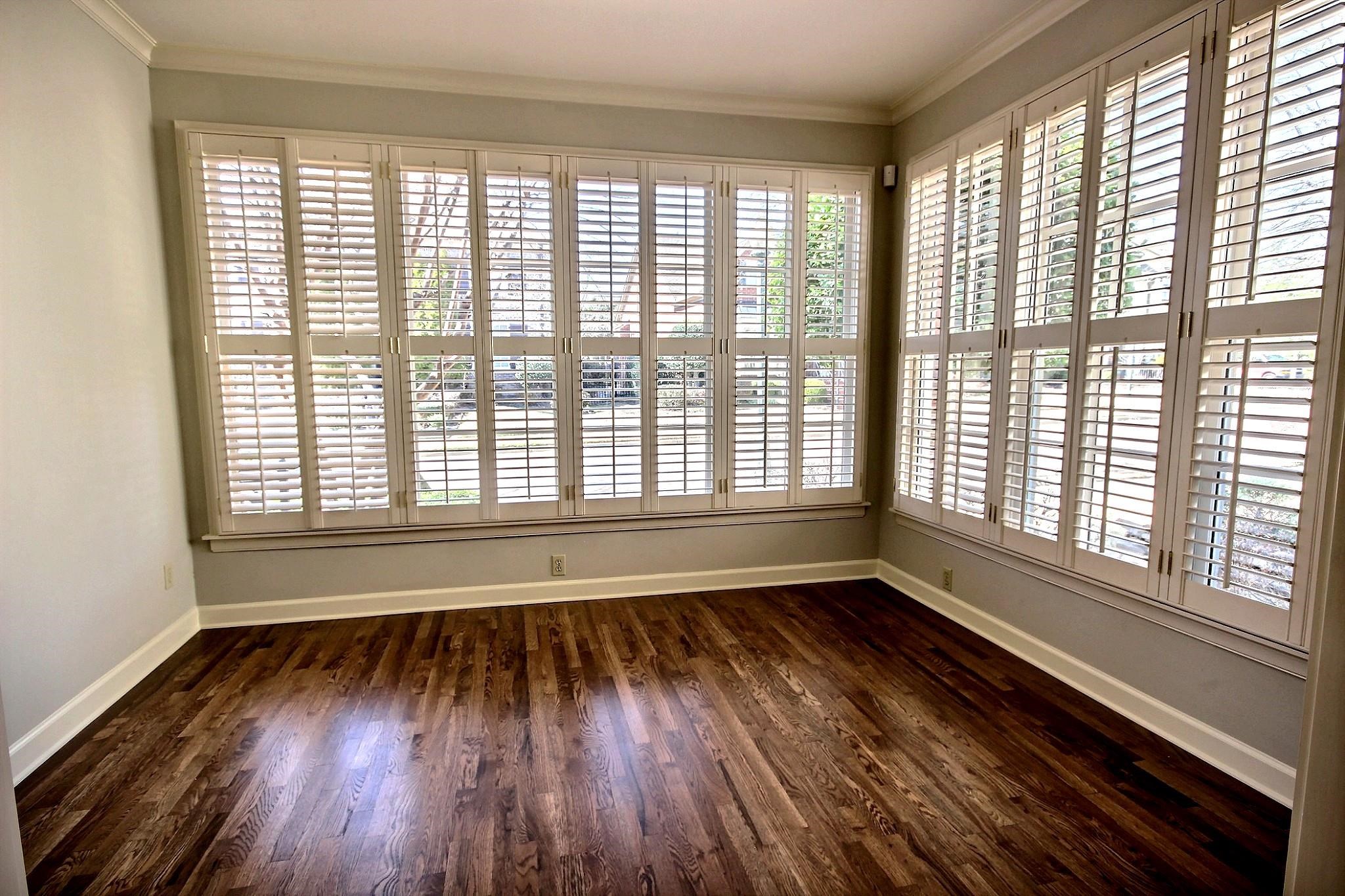 302 Colbert Street East Collierville, TN 38017 - Photo 7 of 33 Sunroom with lots of light
