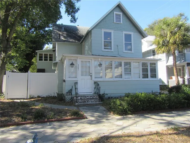 $1,100 | 524 3rd Street North, Unit D, St. Petersburg, FL 33701