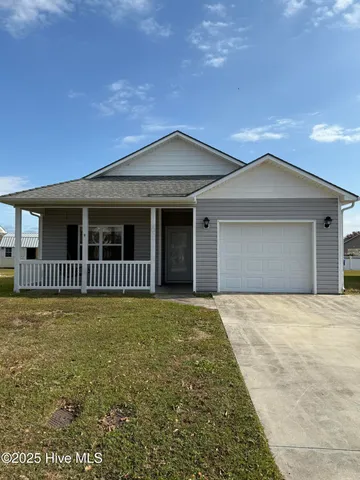 $1,950 | 232 Rutledge Avenue, Beaufort, NC 28516