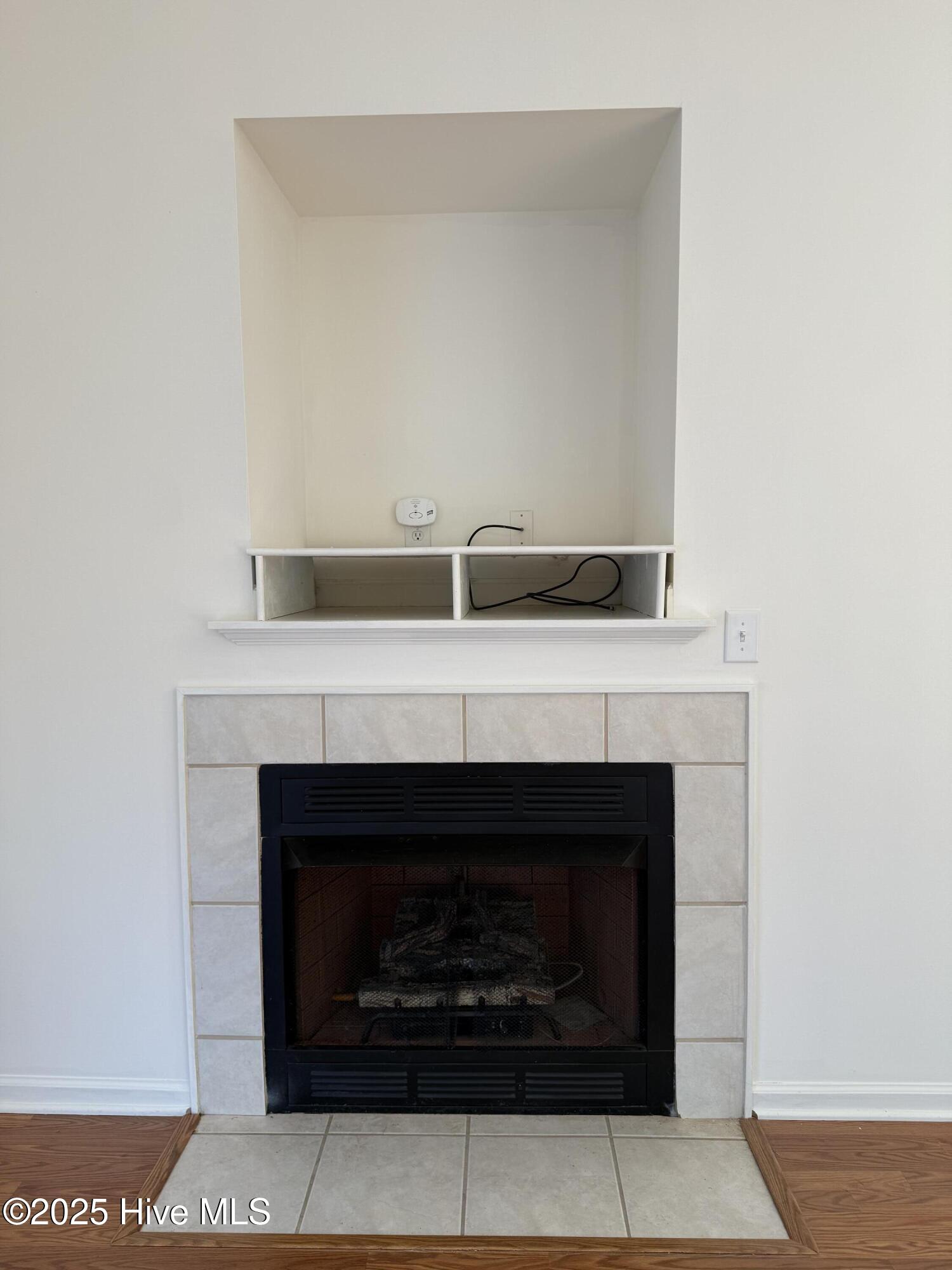 232 Rutledge Avenue Beaufort, NC 28516 - Photo 8 of 18 Fireplace