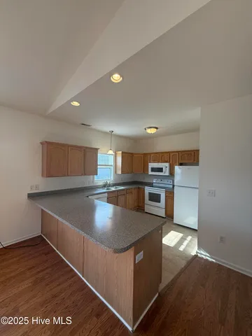 $1,950 | 232 Rutledge Avenue, Beaufort, NC 28516