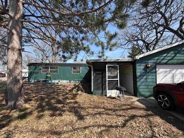 $64,000 | 122 Falling Creek Circle, Janesville, WI 53548