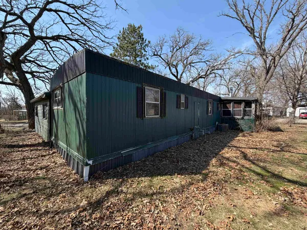 $64,900 | 122 Falling Creek Circle, Janesville, WI 53548