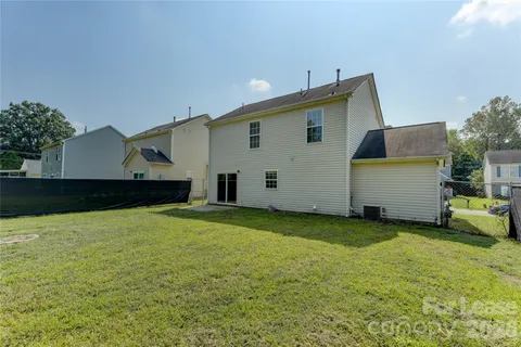 $1,950 | 524 Stillgreen Lane, Charlotte, NC 28214