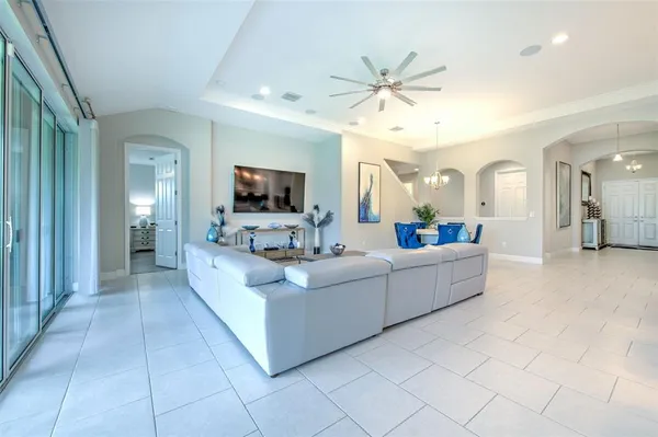 $730,000 | 7401 Paradiso Drive, Apollo Beach, FL 33572