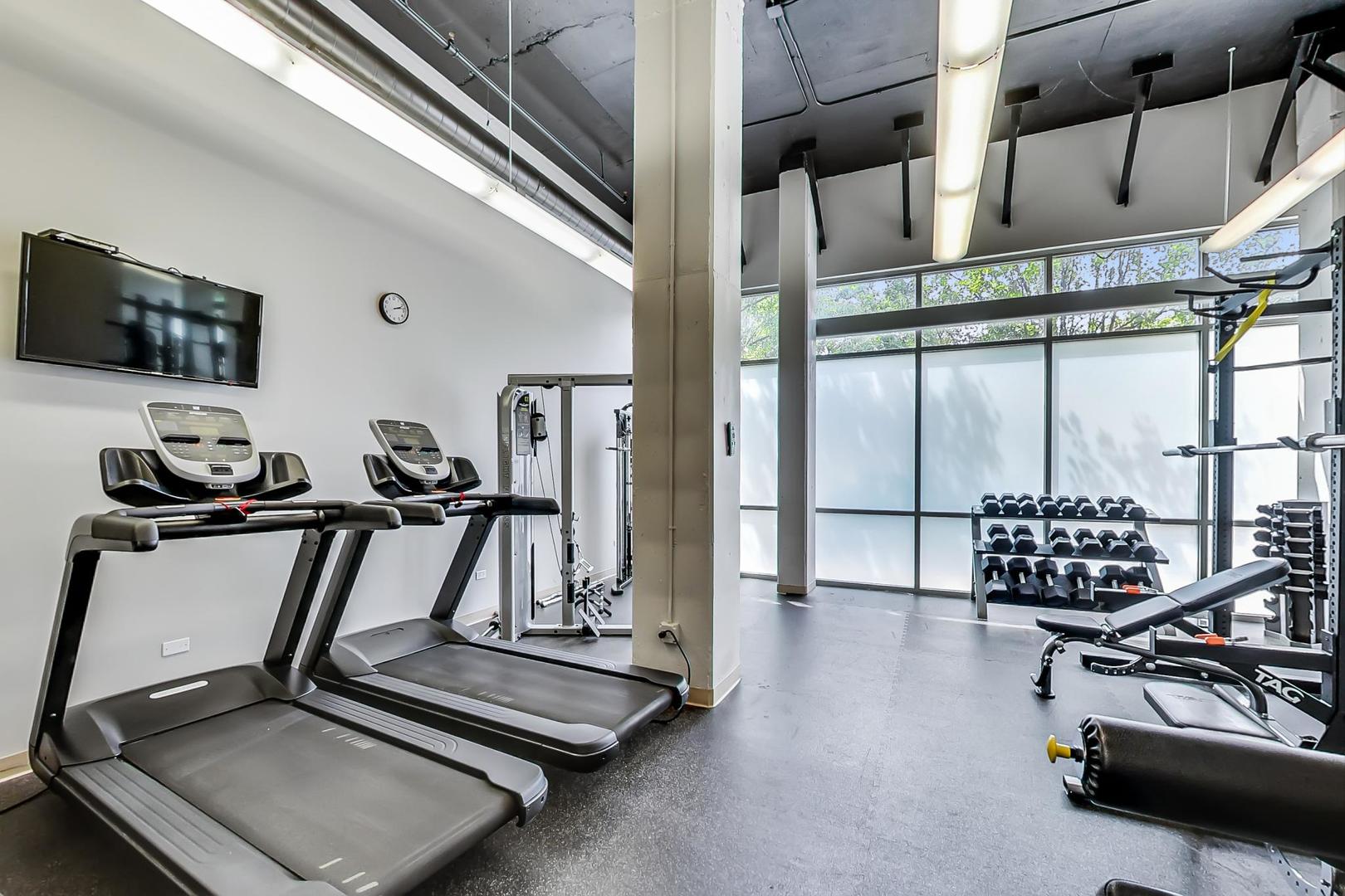 225 South Sangamon Street, Unit 802 Chicago, IL 60607 - Photo 23 of 25