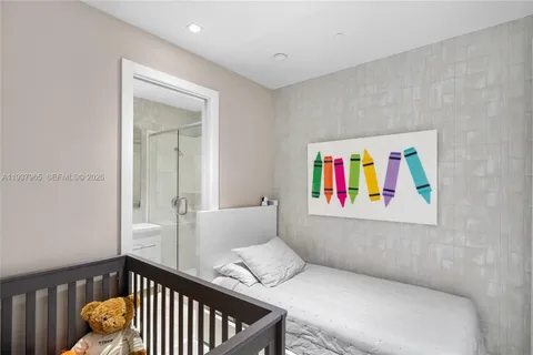 $2,850,000 | 900 Brickell Key Boulevard, Unit 2004, Miami, FL 33131
