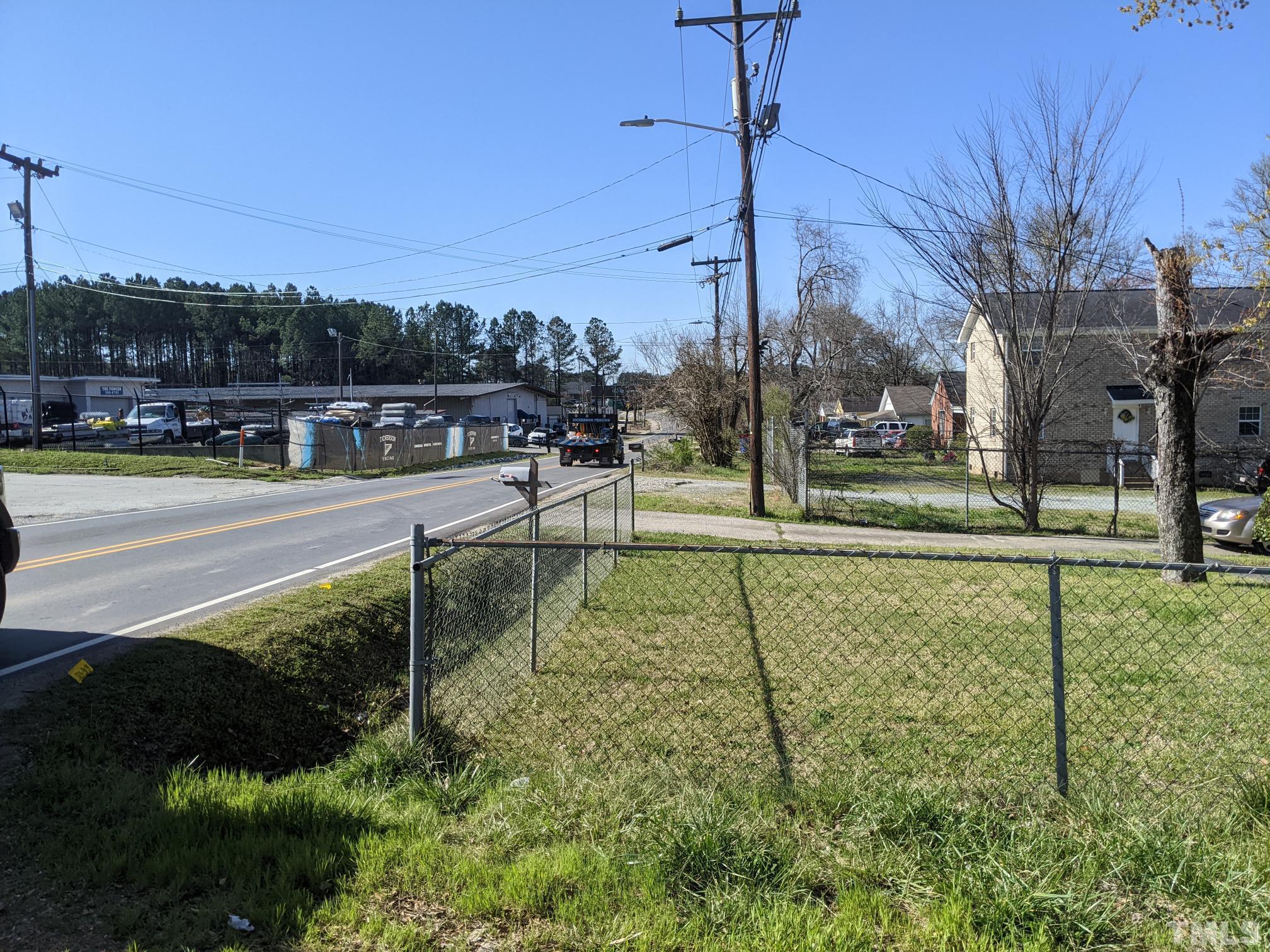 215 North Hoover Road Durham, NC 27703 - Photo 4 of 5