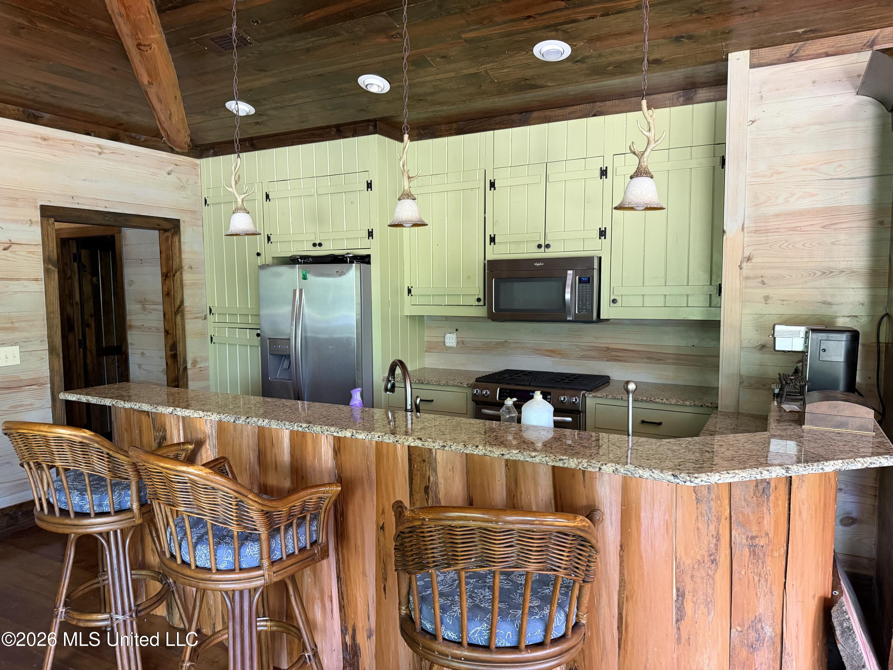 1723 Shoemake Road Yazoo City, MS 39194 - Photo 5 of 62 IMG_0807