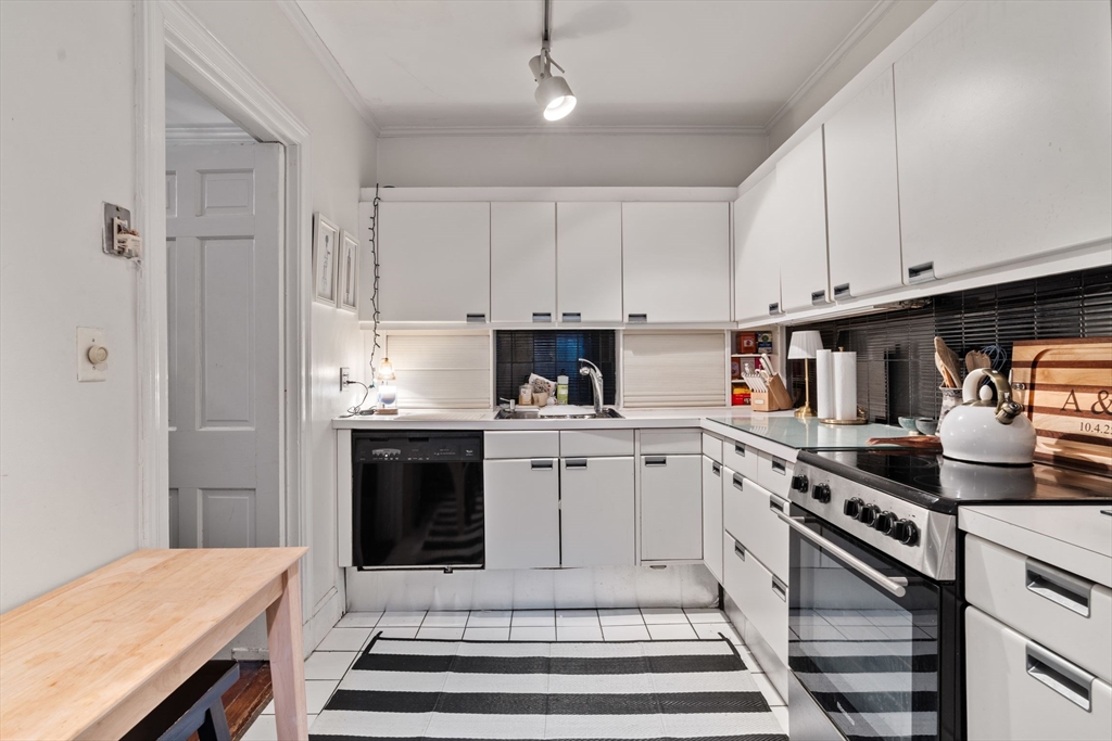 255 Beacon Street, Unit 21 Boston, MA 02116 - Photo 11 of 22