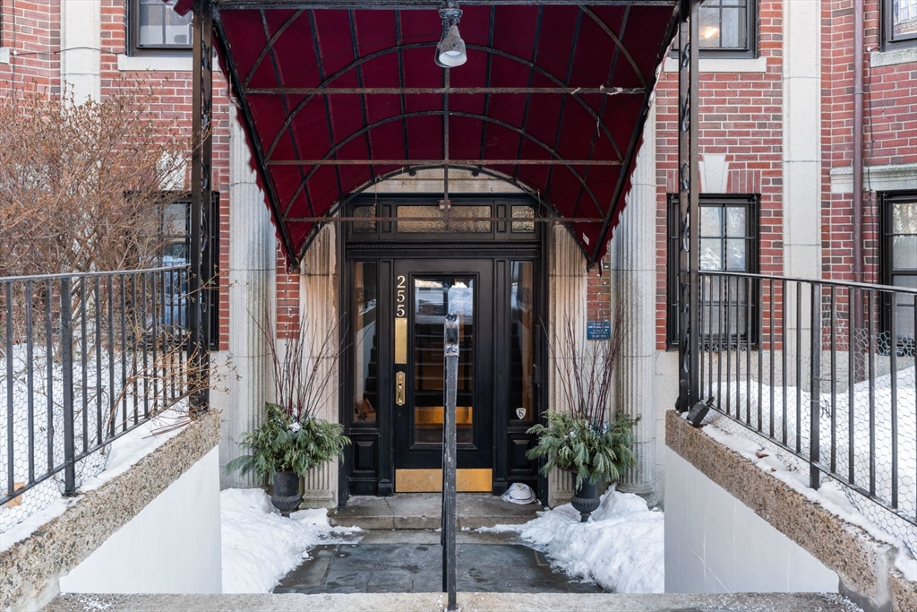 255 Beacon Street, Unit 21 Boston, MA 02116 - Photo 19 of 22