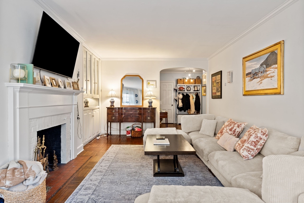 255 Beacon Street, Unit 21 Boston, MA 02116 - Photo 3 of 22