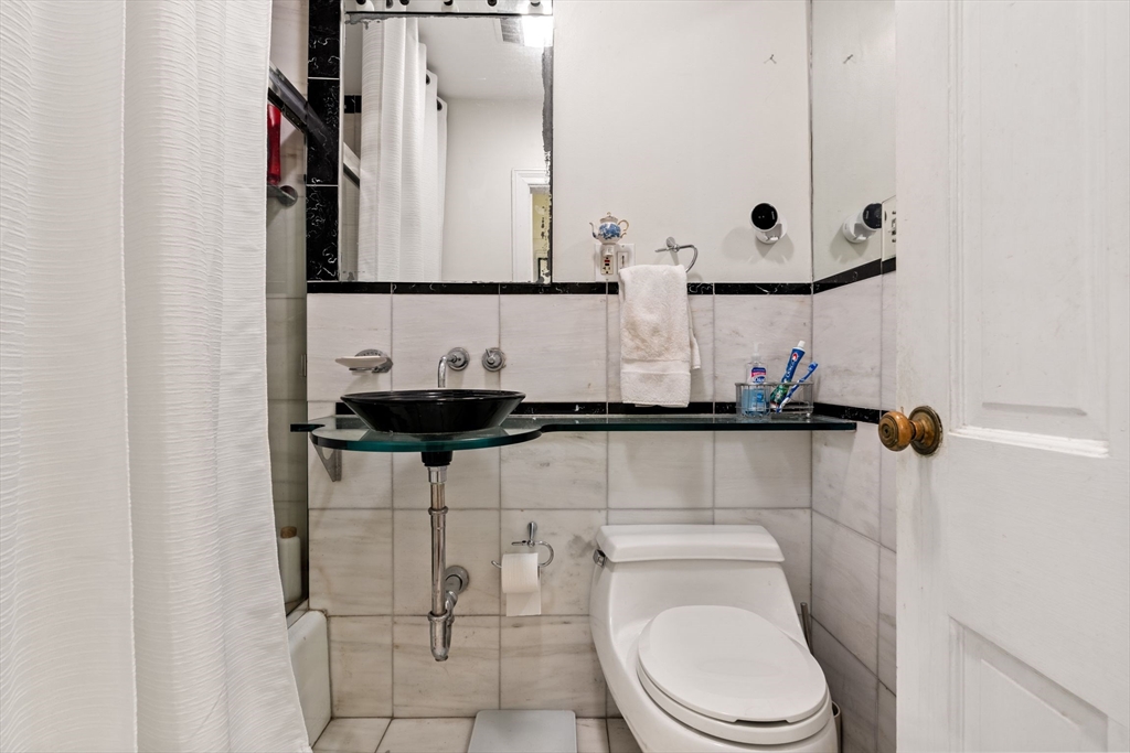 255 Beacon Street, Unit 21 Boston, MA 02116 - Photo 7 of 22