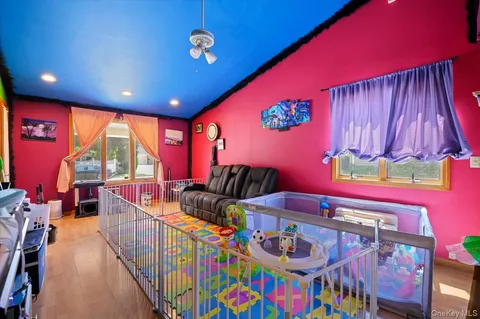 $879,000 | 2 Bridge Lane, Hicksville, NY 11801
