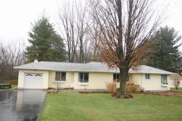3403 Clinton Way Jackson, MI 49201 - Photo 1 of 9 Photo 1