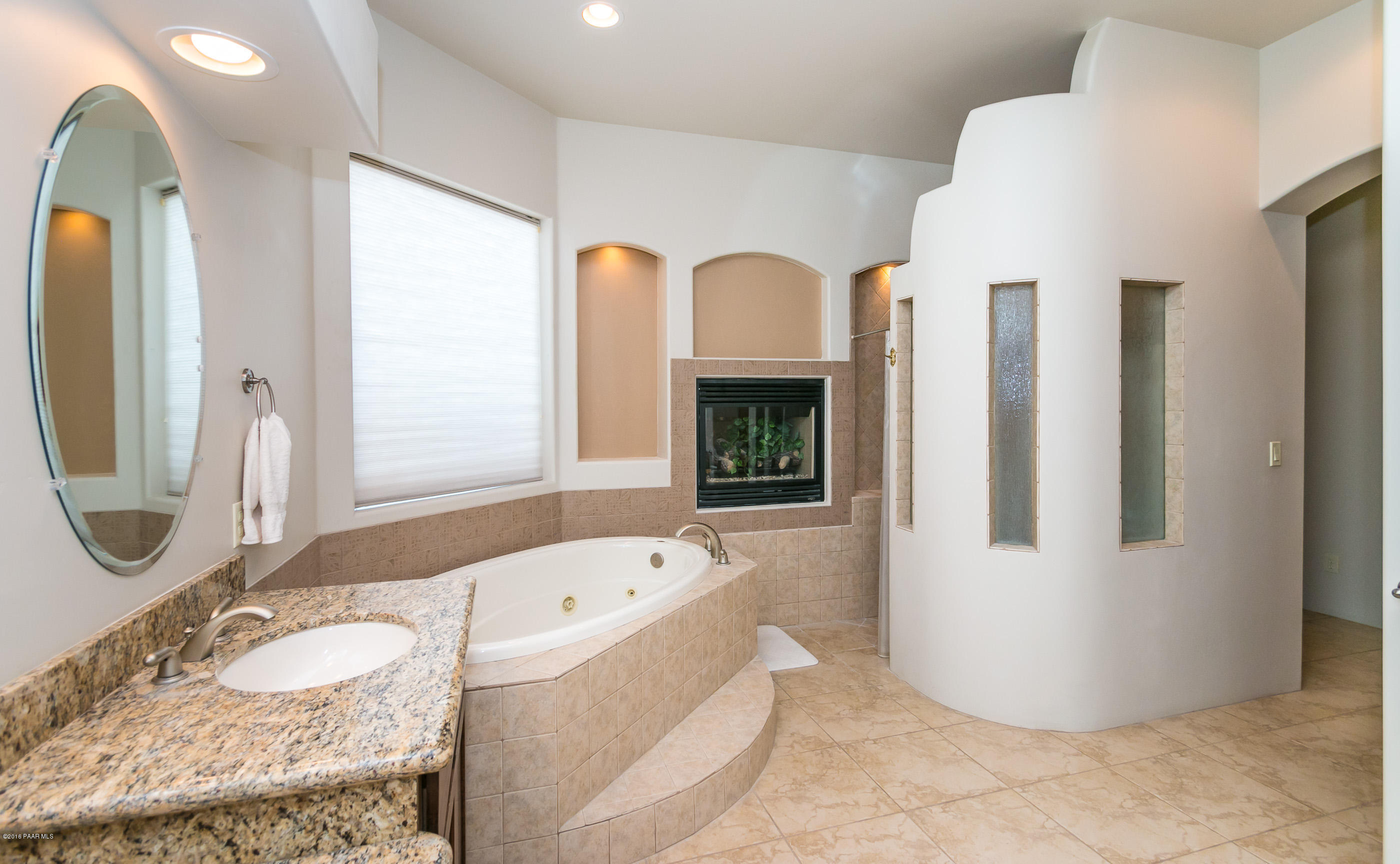5600 West Almosta Ranch Road Prescott, AZ 86305 - Photo 14 of 26 016_Master Bath