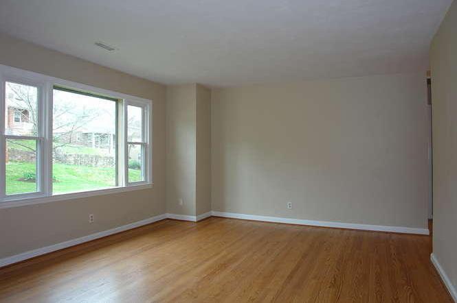 2605 Spring Road Southwest Roanoke, VA 24015 - Photo 4 of 33 1