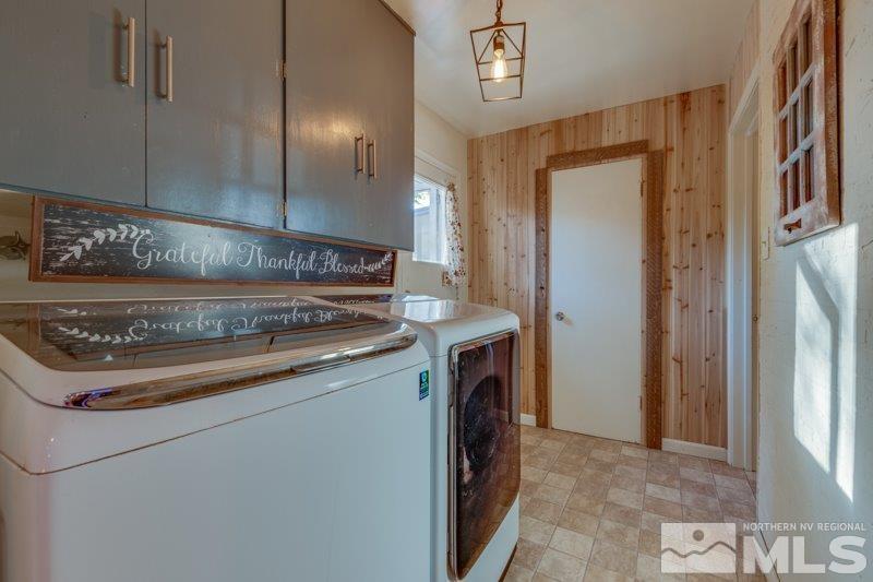 710 West 12th Street Reno, NV 89503 - Photo 21 of 25 a view of a hallway with washer and dryer