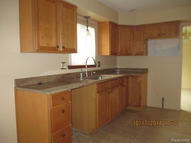 2401 Chicago Road Warren, MI 48092 - Photo 14 of 16 Kitchen.jpg