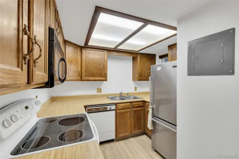 $225,000 | 15350 East Arizona Avenue, Unit 208, Aurora, CO 80017