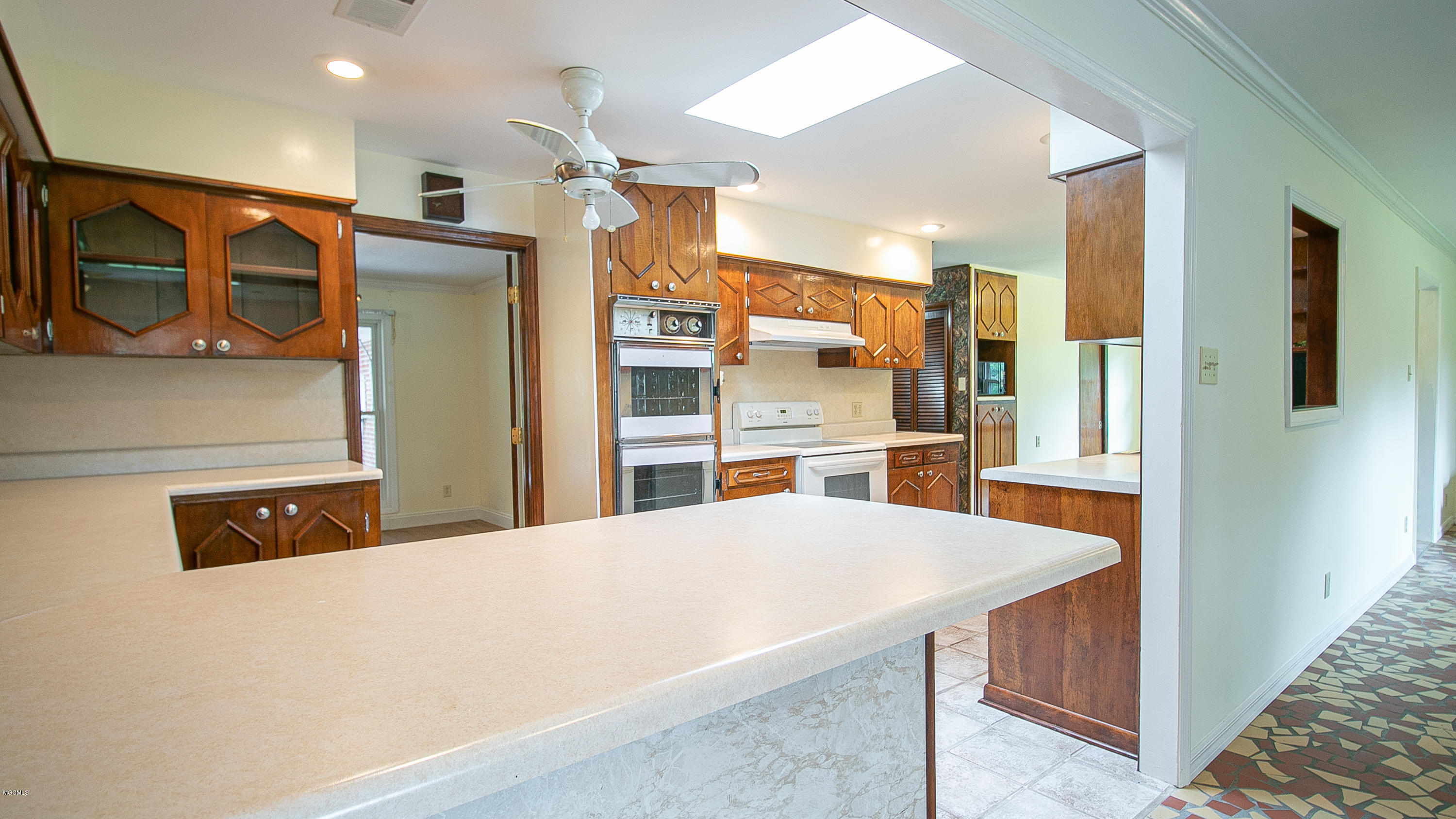11136 Dauro Road Gulfport, MS 39503 - Photo 13 of 27 Kitchen