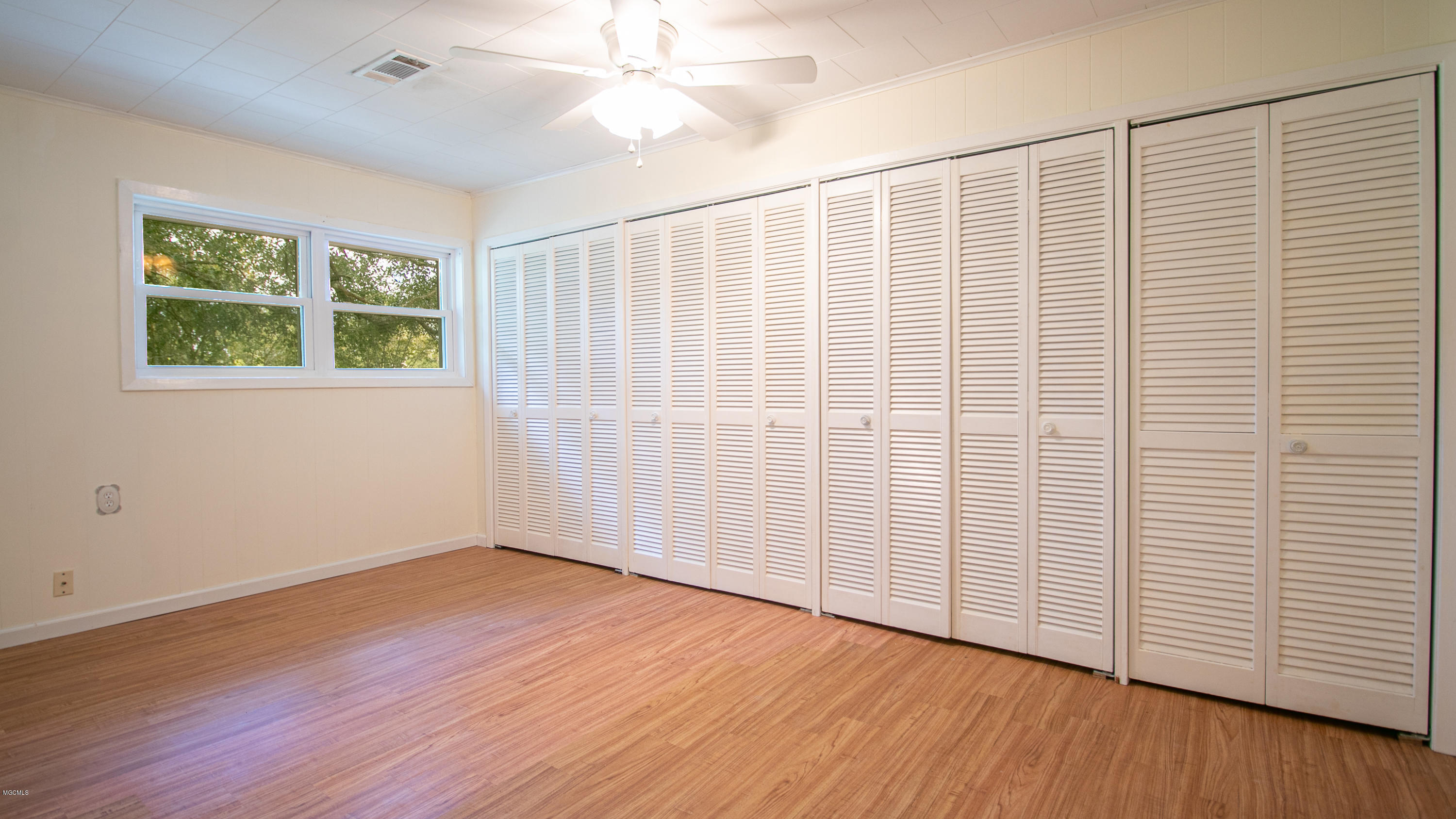 11136 Dauro Road Gulfport, MS 39503 - Photo 22 of 27 Guest Bedroom 3
