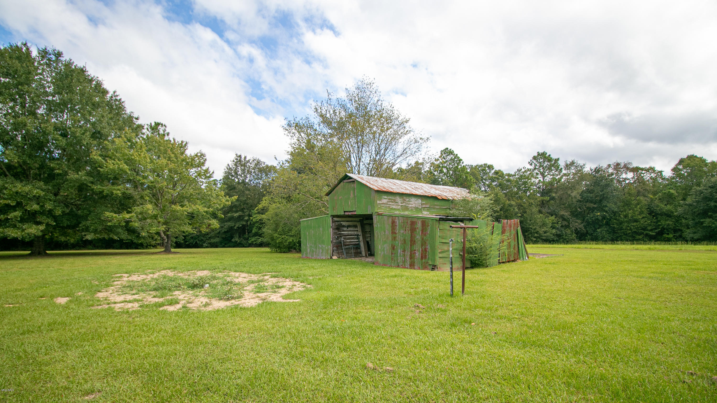11136 Dauro Road Gulfport, MS 39503 - Photo 27 of 27 Barn