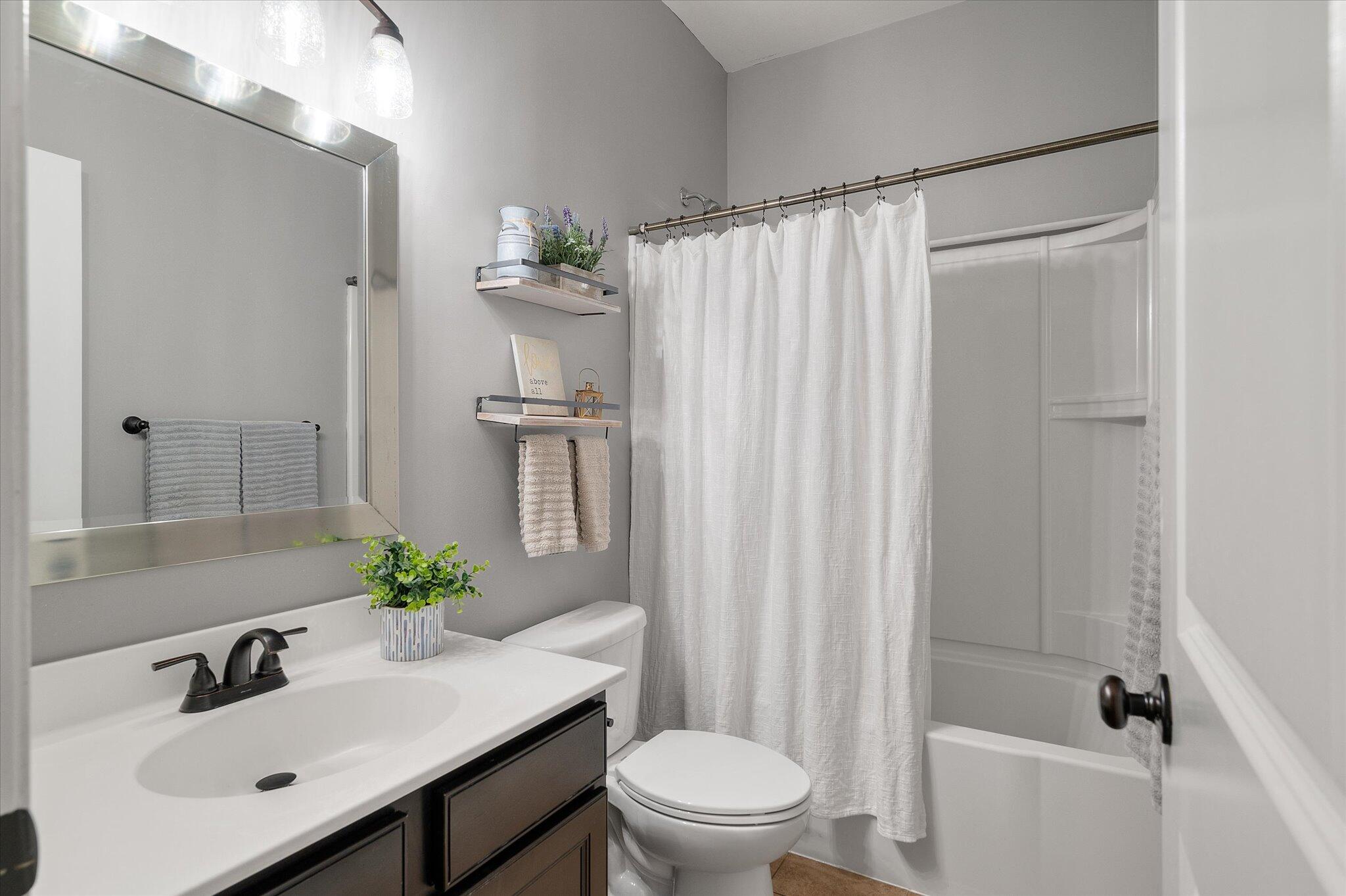 362 Iveson Road Summerville, SC 29486 - Photo 32 of 97 Full Bath Downstairs