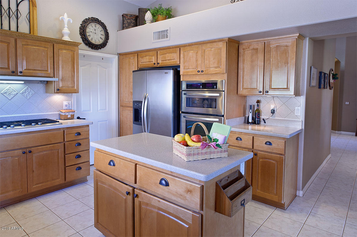 14919 Piccadilly Road Goodyear, AZ 85395 - Photo 18 of 26 kitchen%20Island