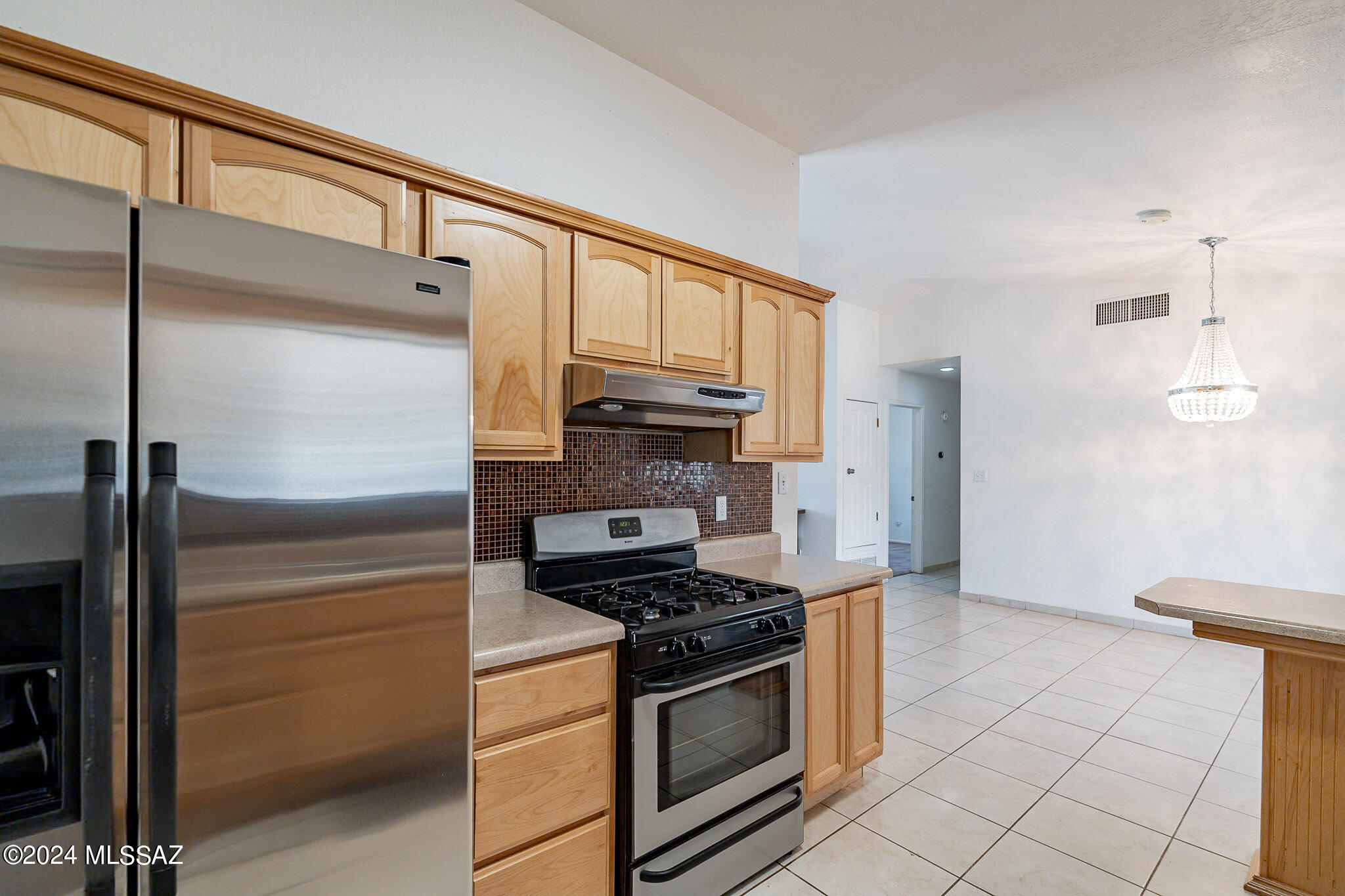 209 Círculo Silva Rio Rico, AZ 85648 - Photo 8 of 21 Gallery Image 8