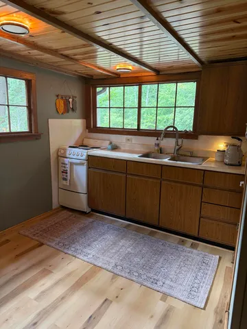 $199,900 | 252 West Lake Drive, Cadillac, MI 49601