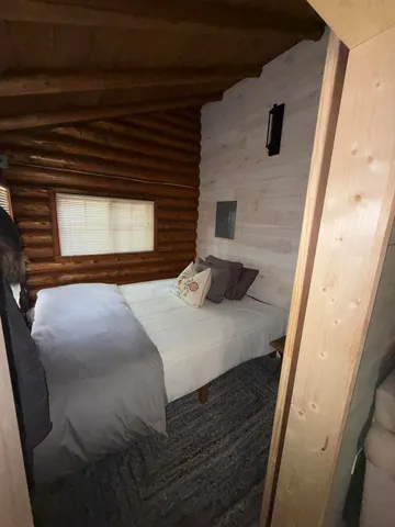 $199,900 | 252 West Lake Drive, Cadillac, MI 49601