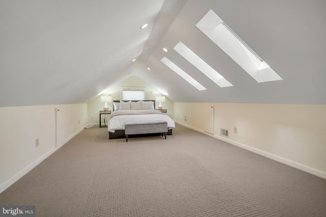 $715,000 | 102 Park Valley Road, Silver Spring, MD 20910