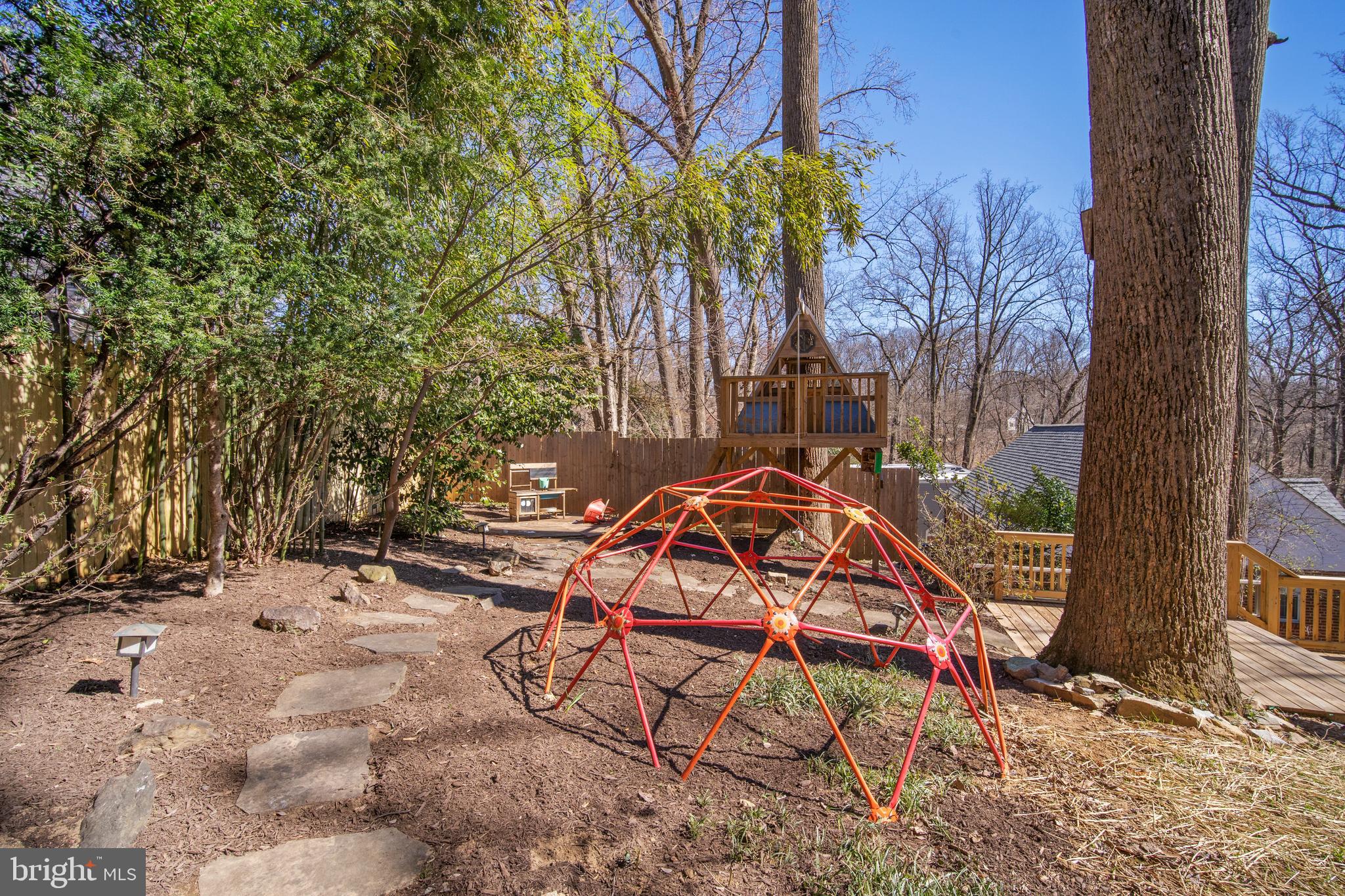 102 Park Valley Road Silver Spring, MD 20910 - Photo 27 of 46 Play Space