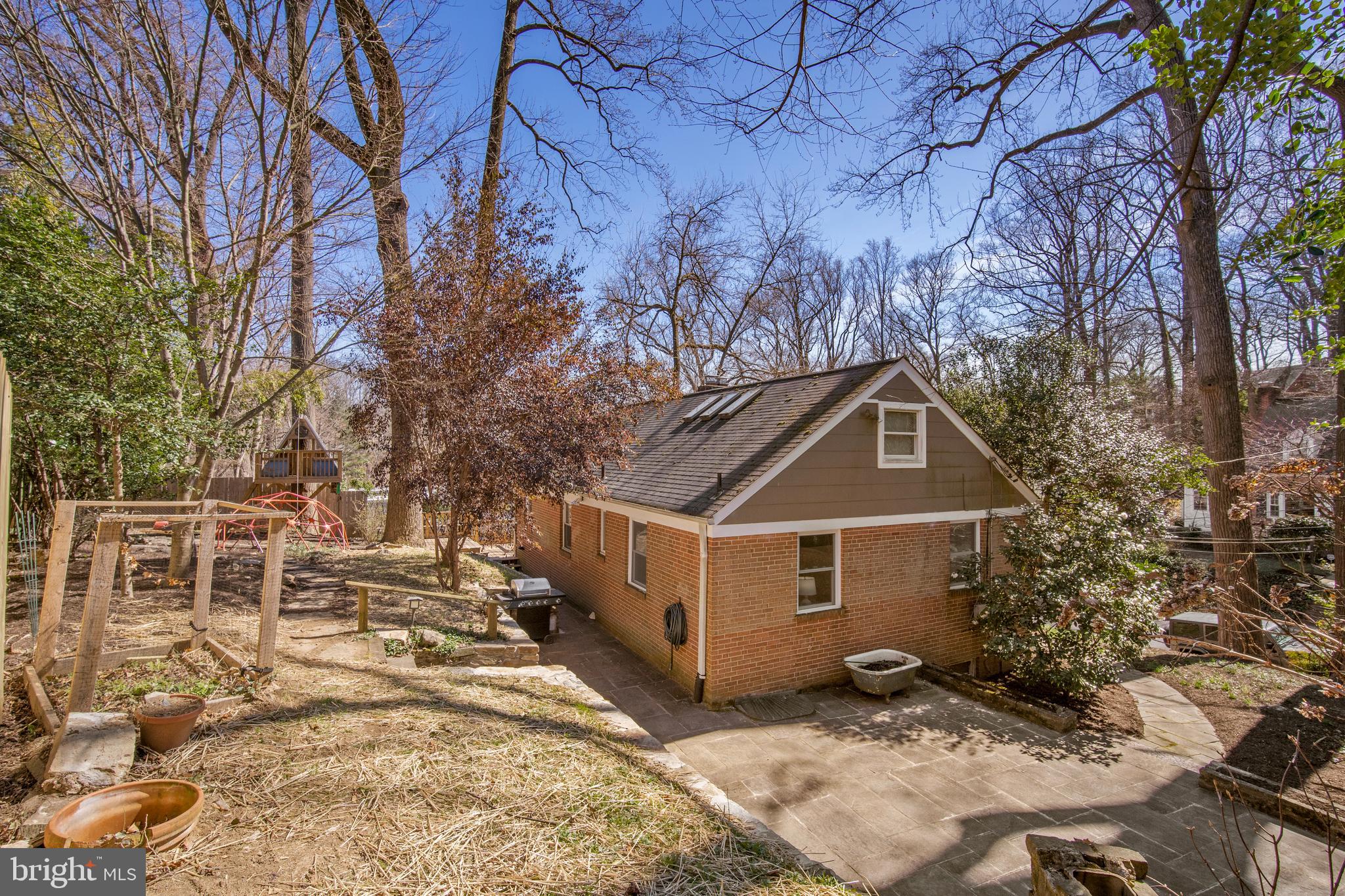 102 Park Valley Road Silver Spring, MD 20910 - Photo 28 of 46 Rear yard
