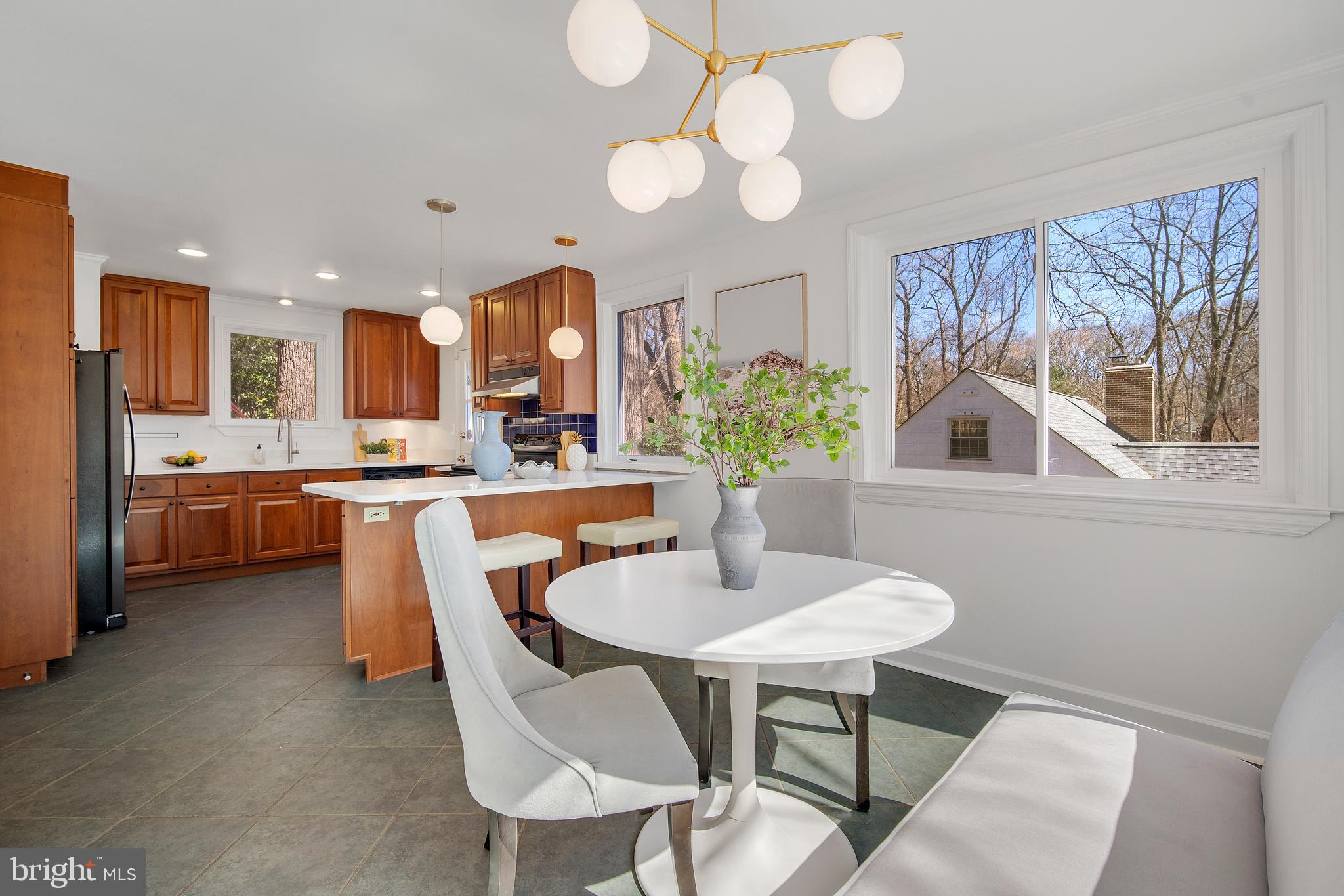 102 Park Valley Road Silver Spring, MD 20910 - Photo 10 of 46