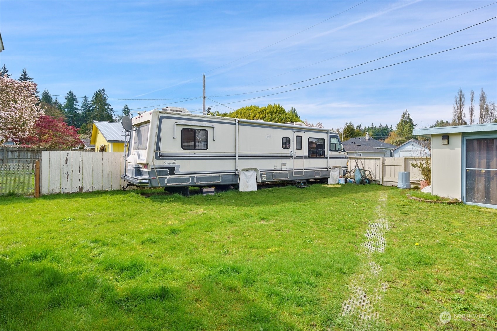 2126 Warner Street Bremerton, WA 98310 - Photo 28 of 37 Gallery Image 28