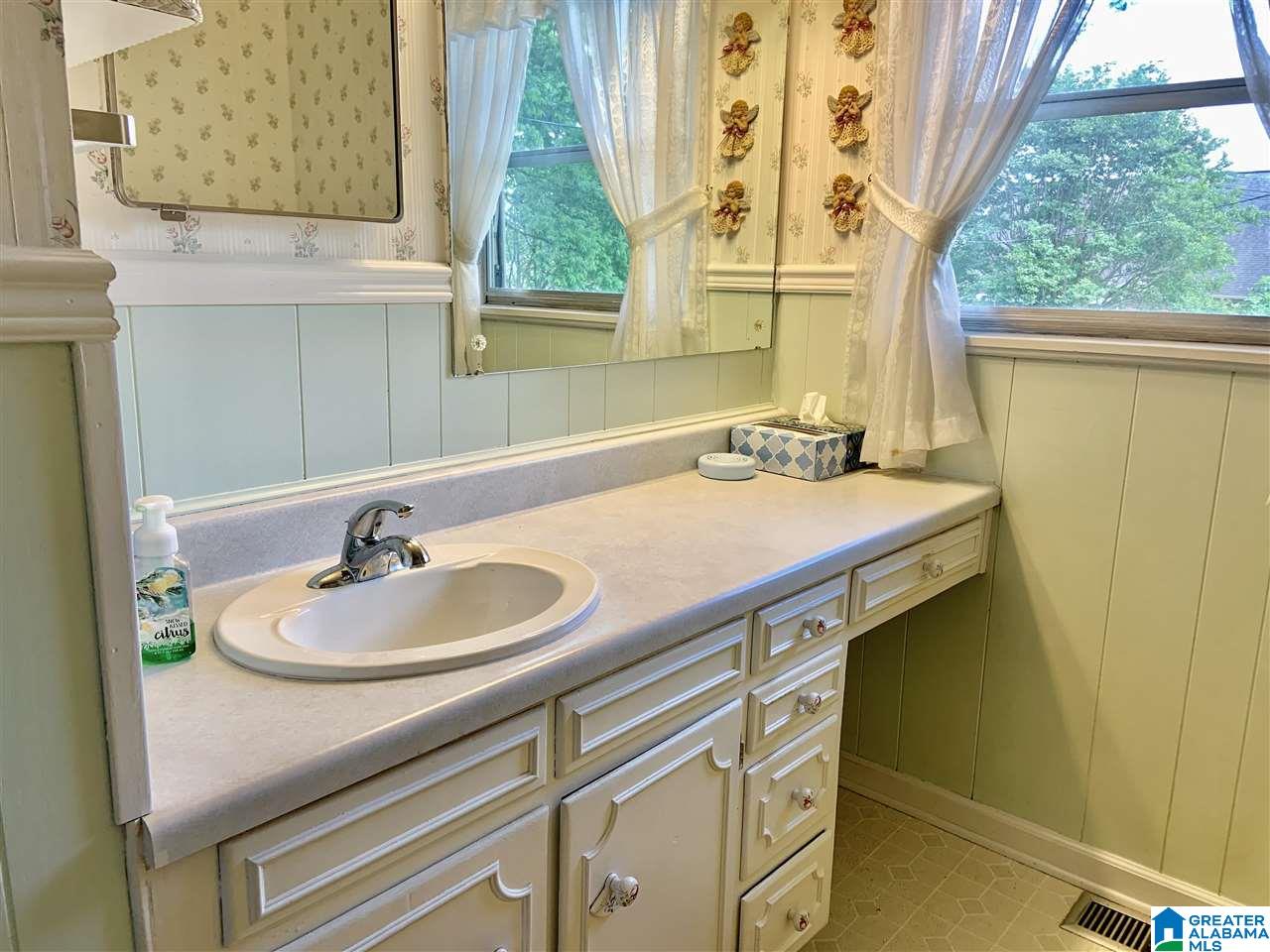 311 Westview Road Gardendale, AL 35071 - Photo 12 of 23