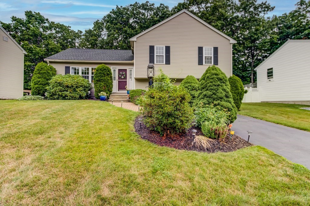 53 Santoro Road Worcester, MA 01606 - Photo 2 of 36 Gallery Image 2