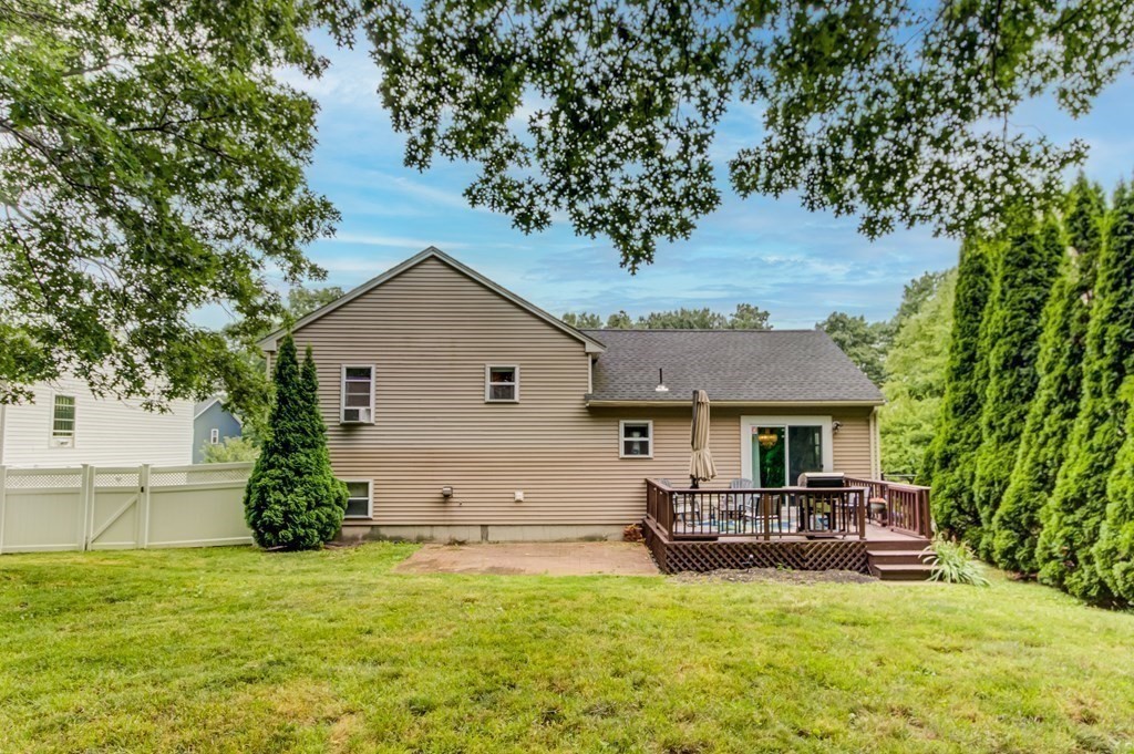 53 Santoro Road Worcester, MA 01606 - Photo 4 of 36 Gallery Image 4