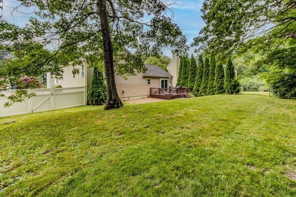 53 Santoro Road Worcester, MA 01606 - Photo 6 of 36 Gallery Image 6