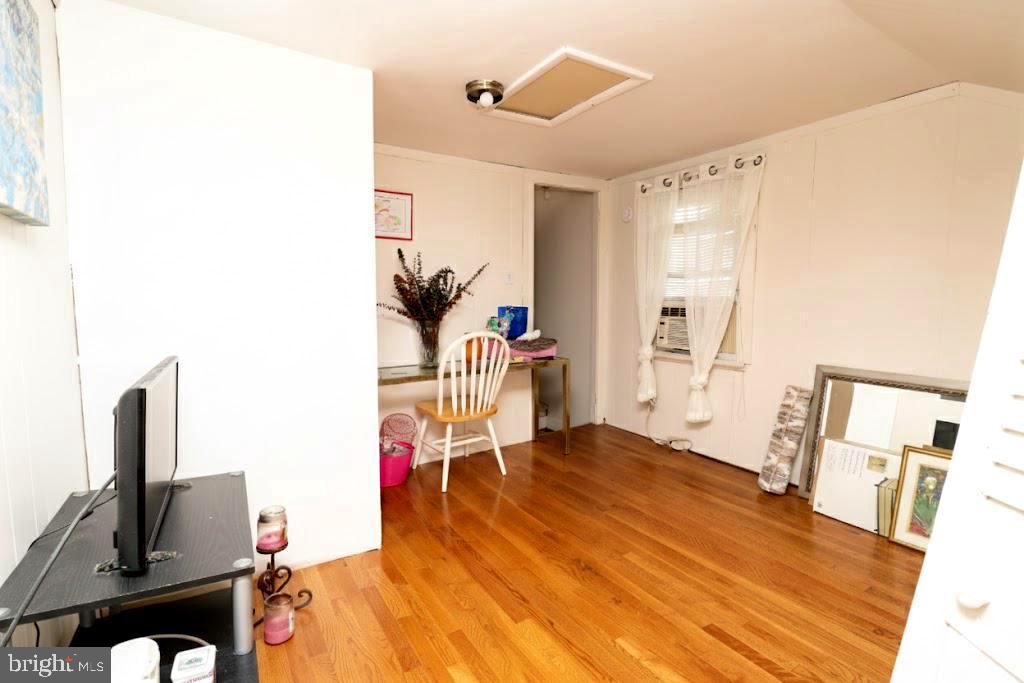 850 Orchard Avenue Runnemede, NJ 08078 - Photo 14 of 26 Upstairs Bedroom