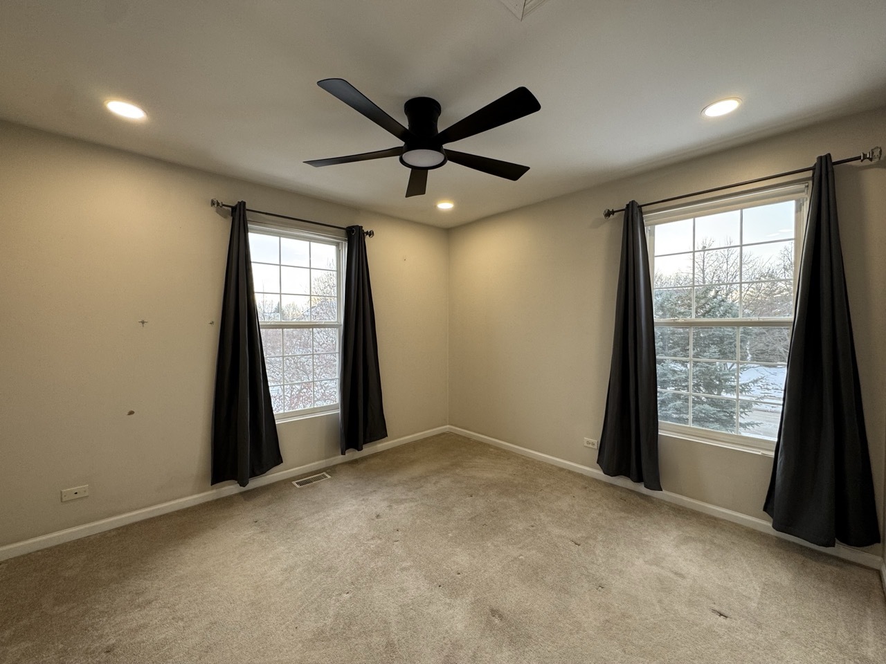 3029 Peachtree Circle Aurora, IL 60502 - Photo 14 of 19 a view of an empty room with a window