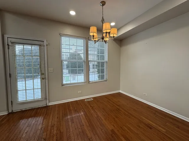 $2,800 | 3029 Peachtree Circle, Aurora, IL 60502