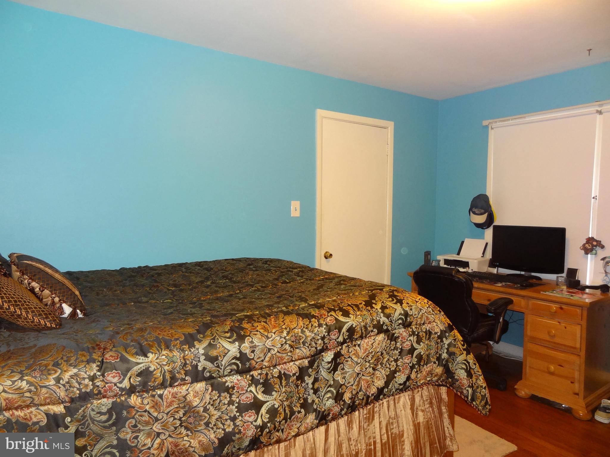 402 Moorefield Road Southwest Vienna, VA 22180 - Photo 14 of 25 Bedroom