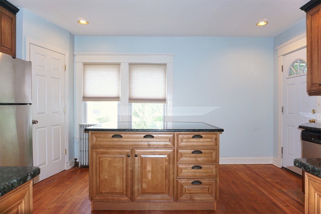 77 Manchester Terrace Springfield, MA 01108 - Photo 11 of 22
