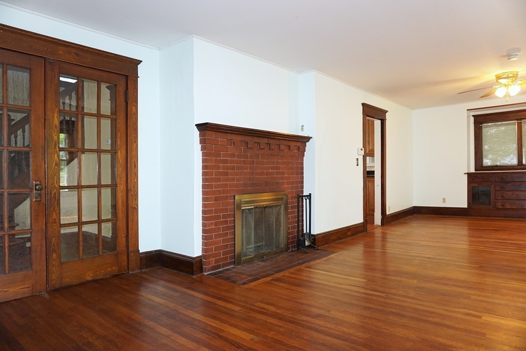 77 Manchester Terrace Springfield, MA 01108 - Photo 4 of 22
