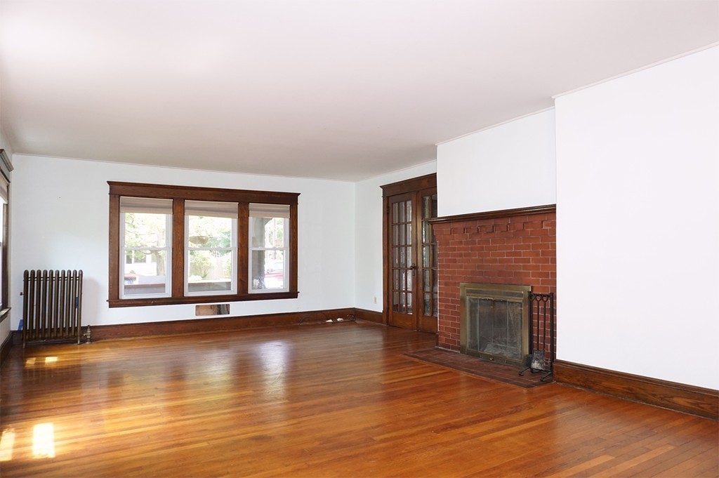 77 Manchester Terrace Springfield, MA 01108 - Photo 6 of 22
