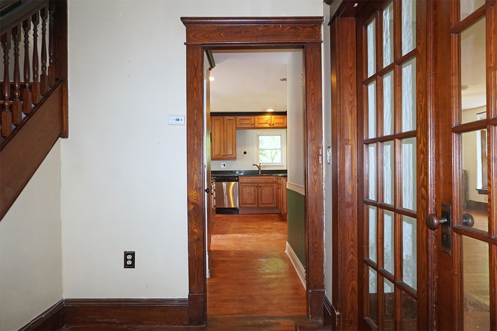 77 Manchester Terrace Springfield, MA 01108 - Photo 8 of 22